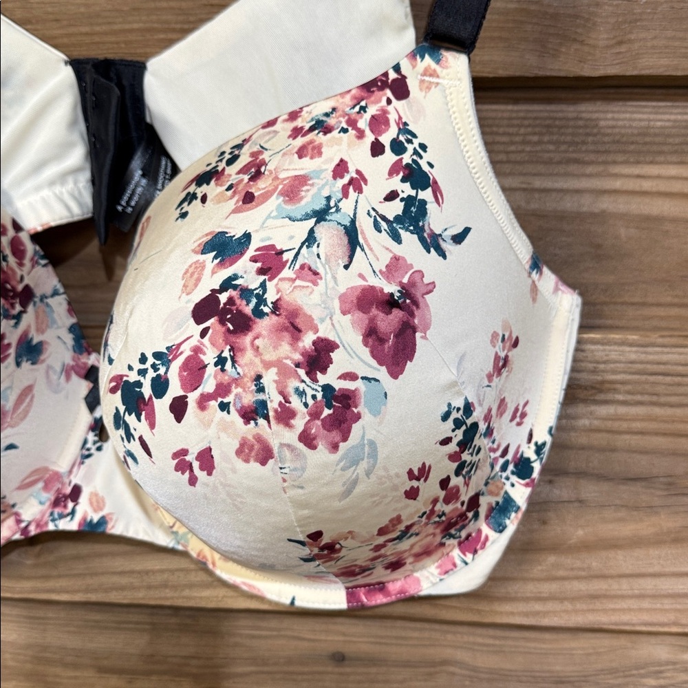 Perfect Coverage Lightly Lined Bra - image 6